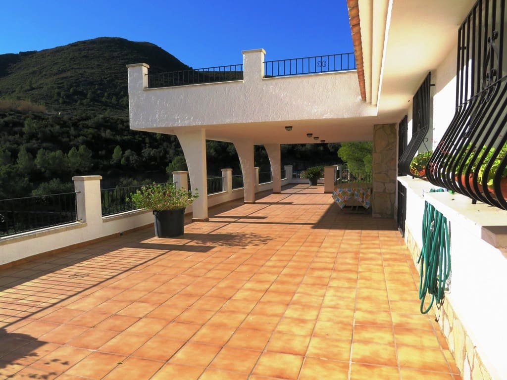 4 soveværelse Villa til salg i Pego med swimmingpool garage - € 695.000 (Ref: 8470163)