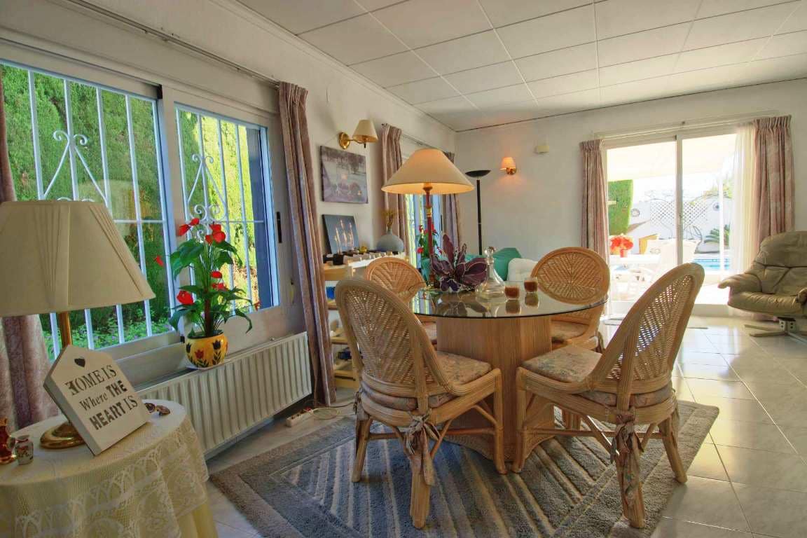 4 sypialnia Willa na sprzedaż w Els Poblets z basenem garażem - 595 000 € (Ref: 8589708)