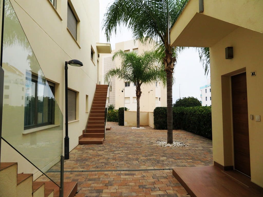 Apartamento Playa de 3 habitaciones en Dénia en venta con piscina garaje - 315.000 € (Ref: 8672422)