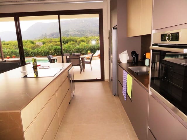 3 Zimmer Villa zu verkaufen in Beniarbeig mit Pool Garage - 895.000 € (Ref: 8988839)