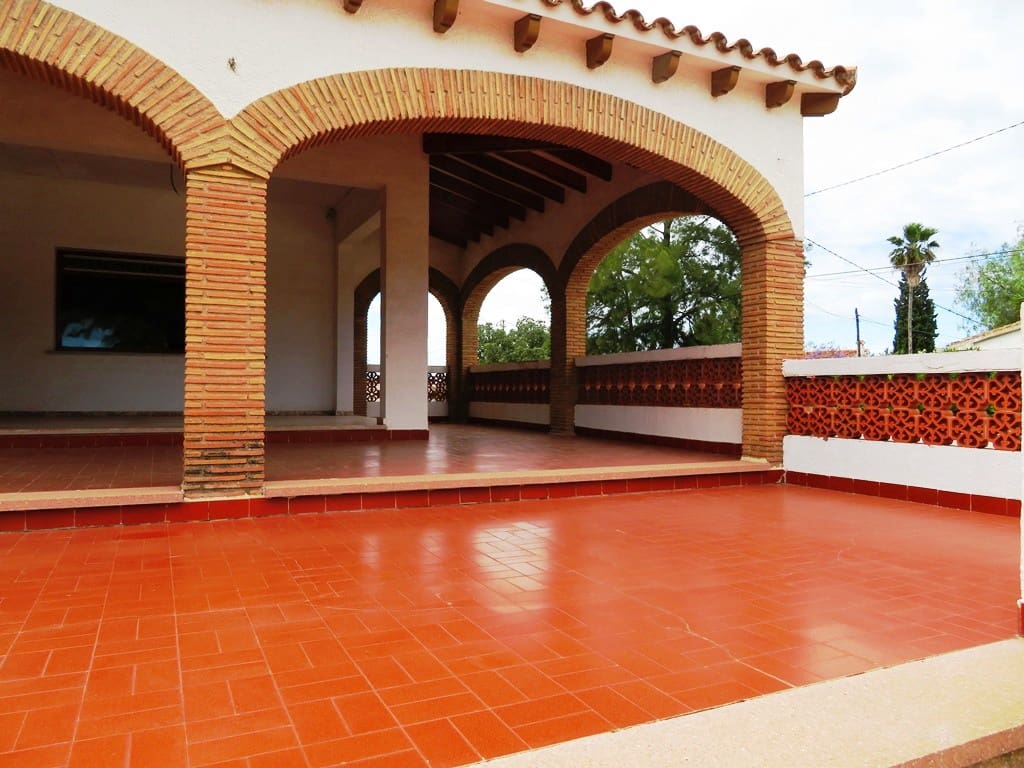 6 Zimmer Villa zu verkaufen in Els Poblets mit Garage - 525.000 € (Ref: 9009091)