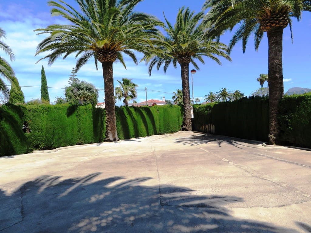 6 Zimmer Villa zu verkaufen in Els Poblets mit Garage - 525.000 € (Ref: 9009091)