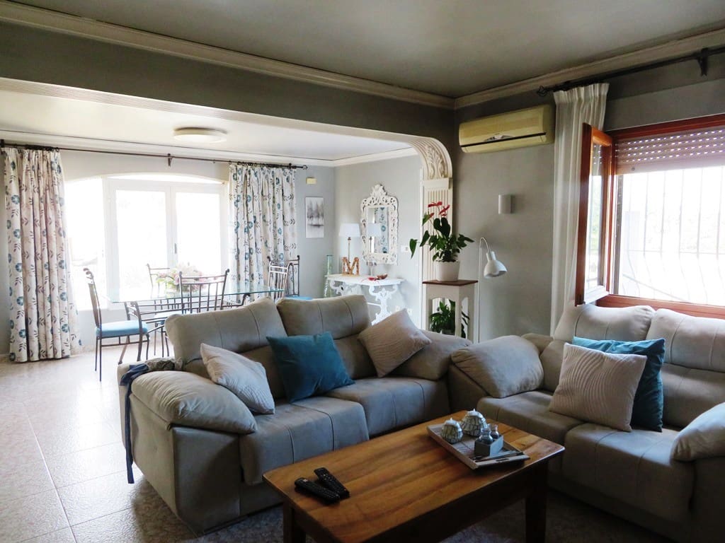 4 Zimmer Villa zu verkaufen in Denia mit Pool Garage - 495.000 € (Ref: 9013177)