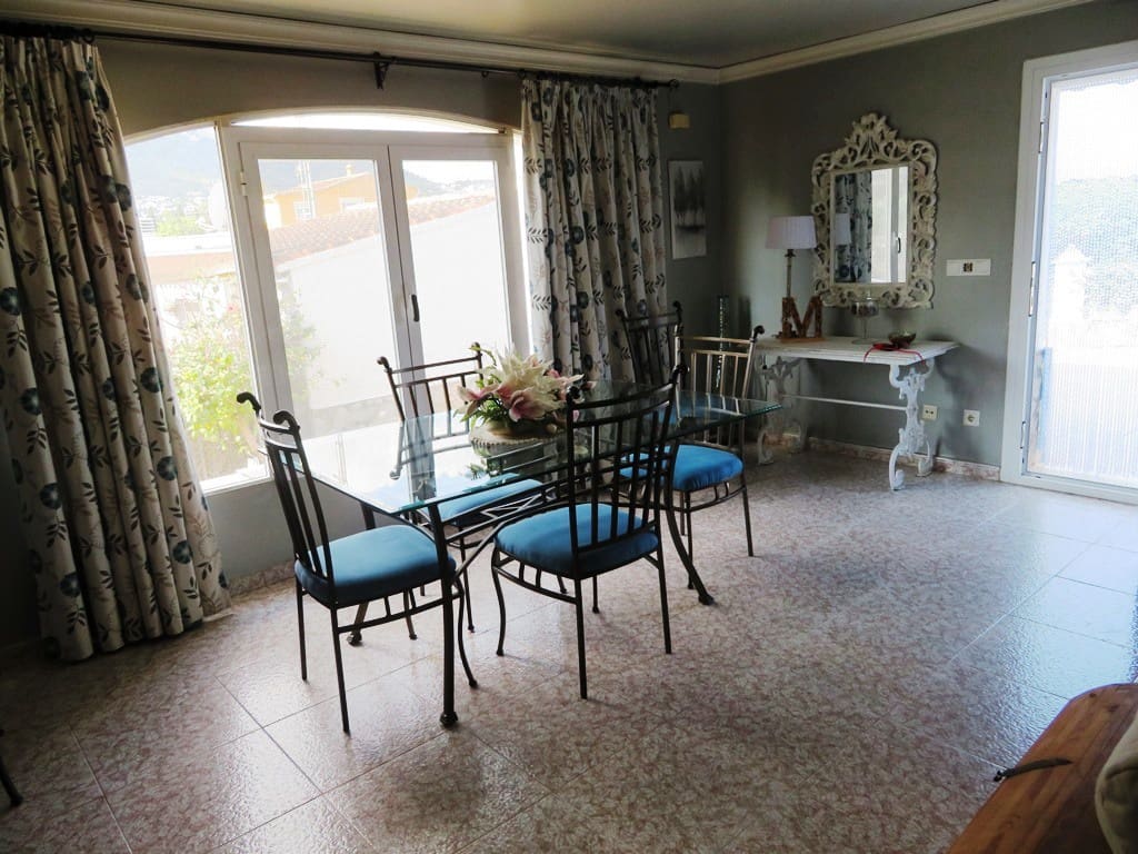 4 Zimmer Villa zu verkaufen in Denia mit Pool Garage - 495.000 € (Ref: 9013177)