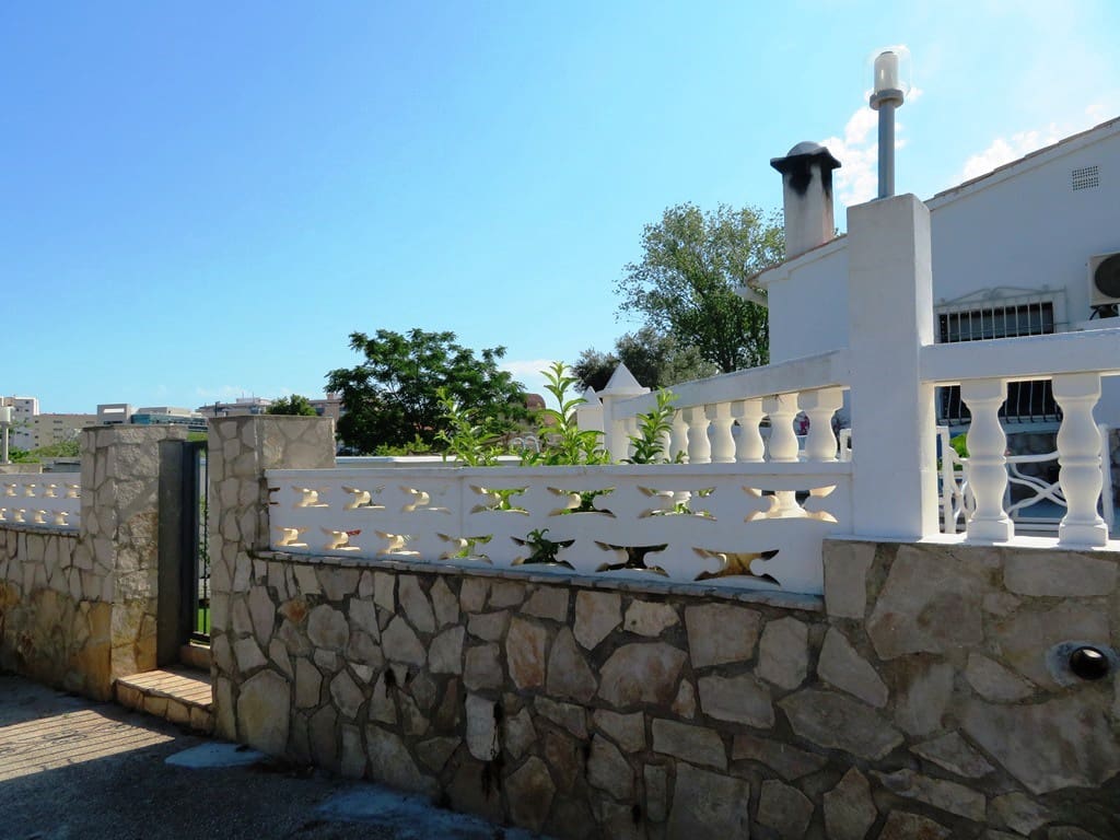 4 Zimmer Villa zu verkaufen in Denia mit Pool Garage - 495.000 € (Ref: 9013177)