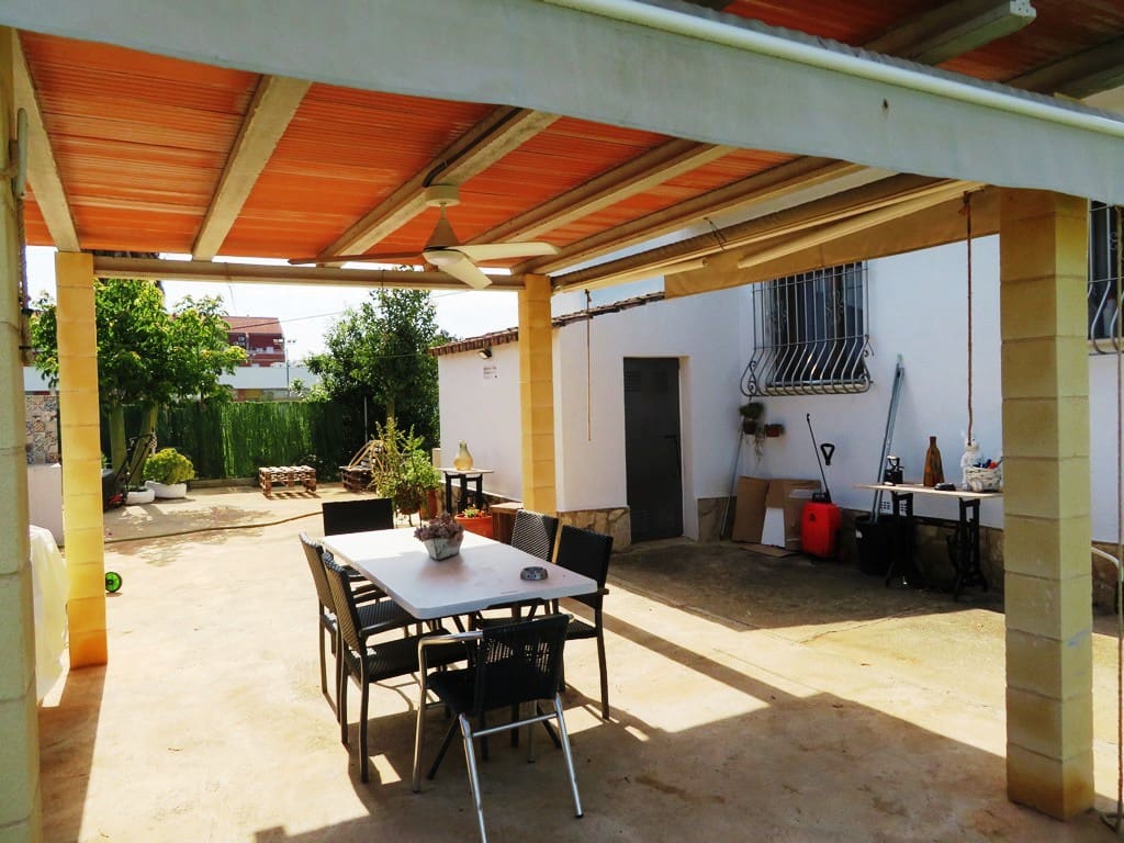 4 Zimmer Villa zu verkaufen in Denia mit Pool Garage - 495.000 € (Ref: 9013177)