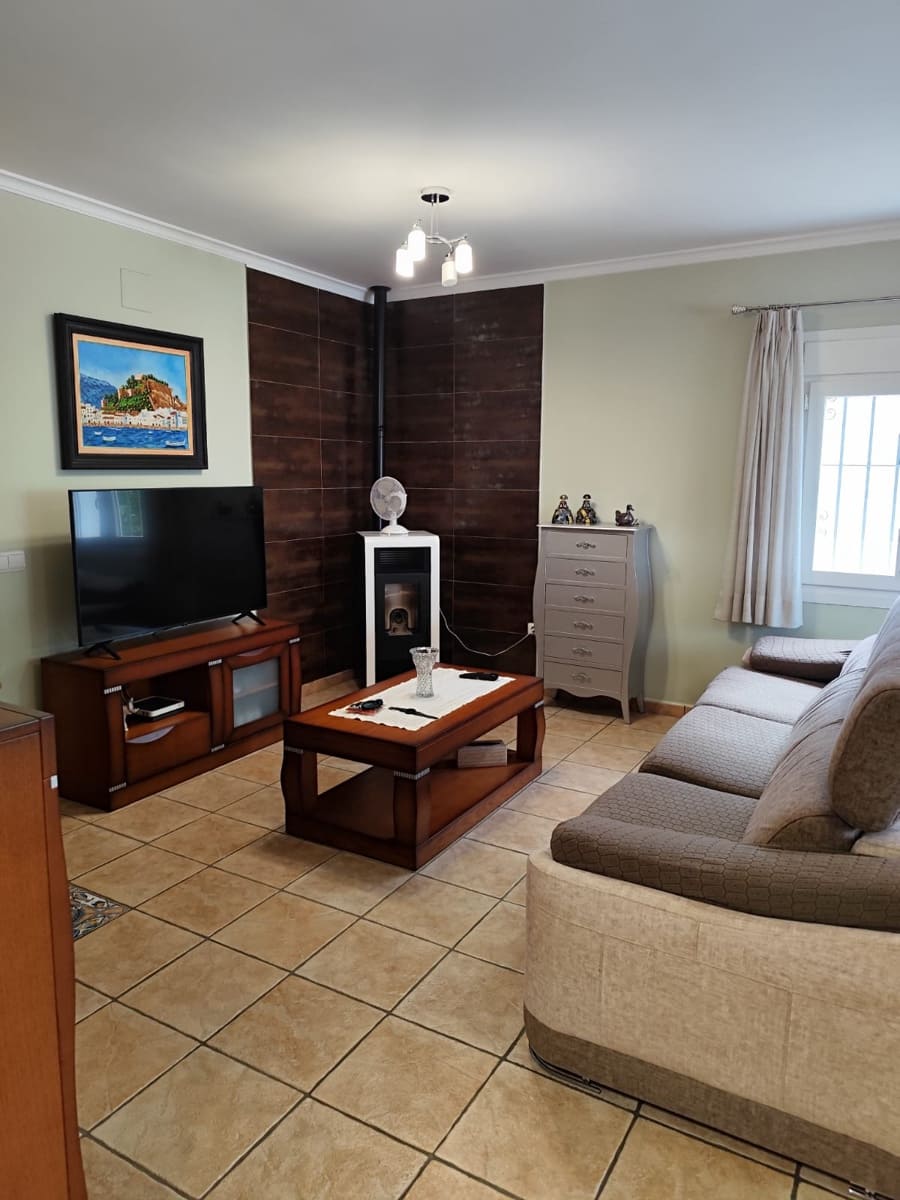 Chalet de 3 habitaciones en Dénia en venta con piscina garaje - 465.000 € (Ref: 9253659)