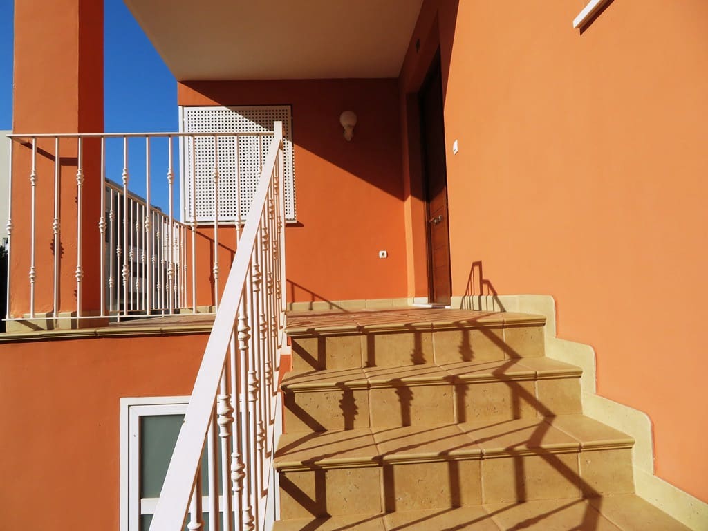 5 soveværelse Byhus til salg i Ondara med swimmingpool garage - € 415.000 (Ref: 9257666)