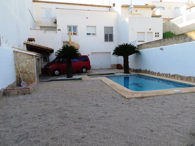 5 bedroom Townhouse for sale in Ondara with pool garage - € 415,000 (Ref: 9257666)