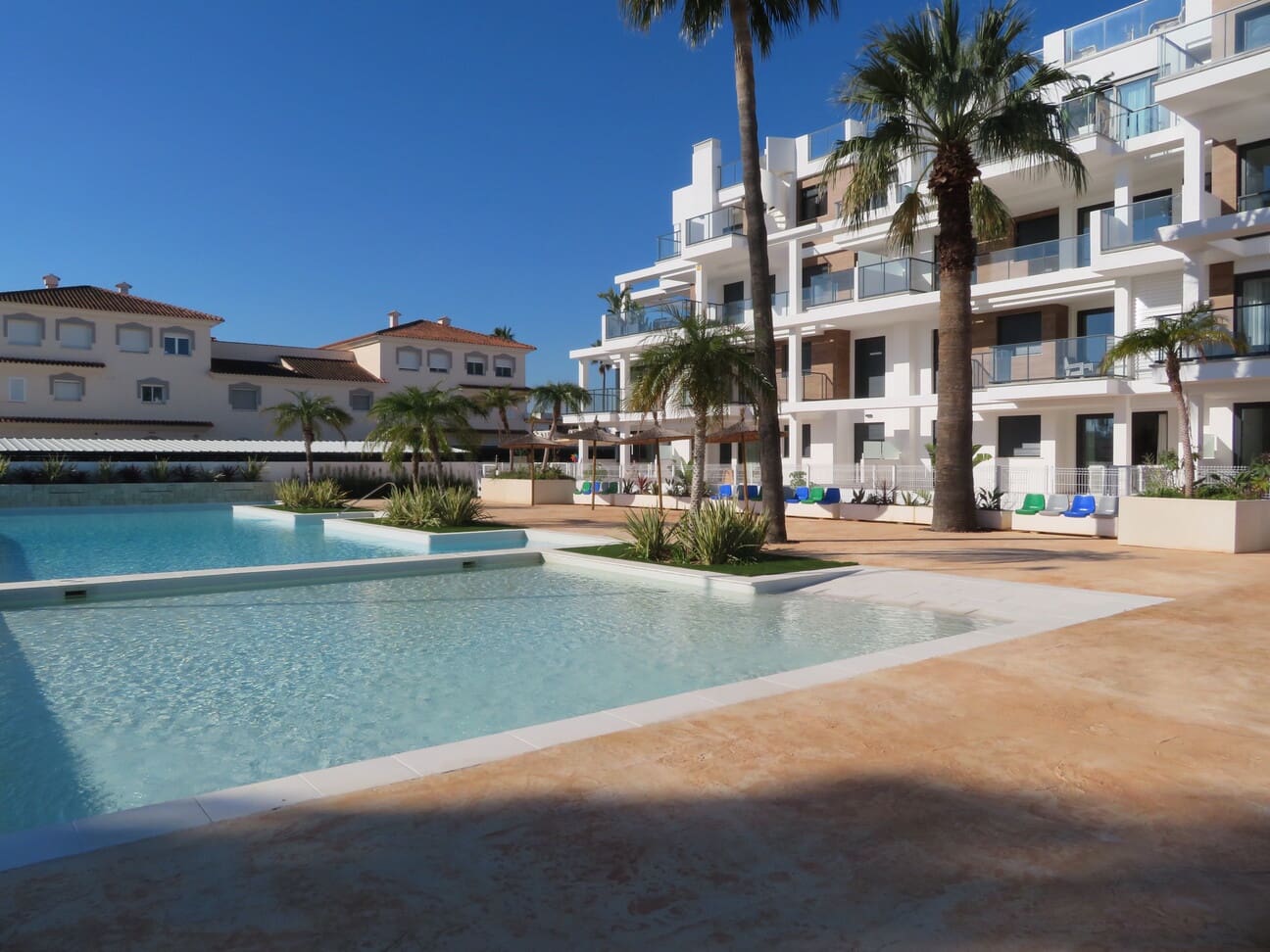 3 soverom Strandleiligheter til salgs i Denia med svømmebasseng garasje - € 325 000 (Ref: 9640482)