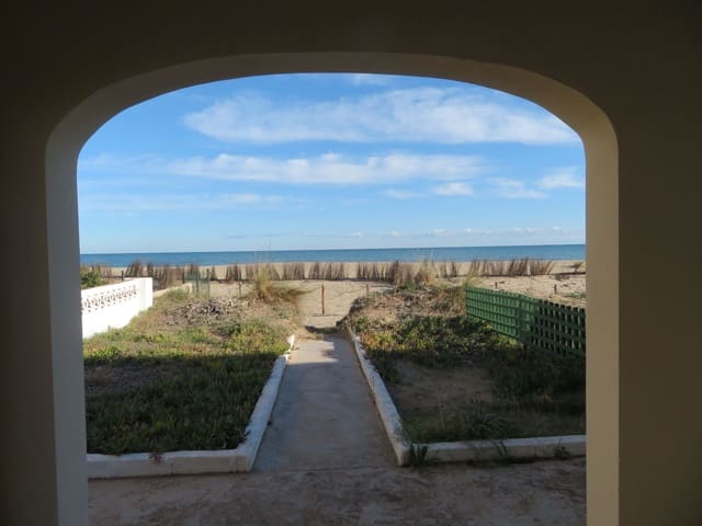 6 bedroom Villa for sale in Dénia with garage - € 790,000 (Ref: 9645472)