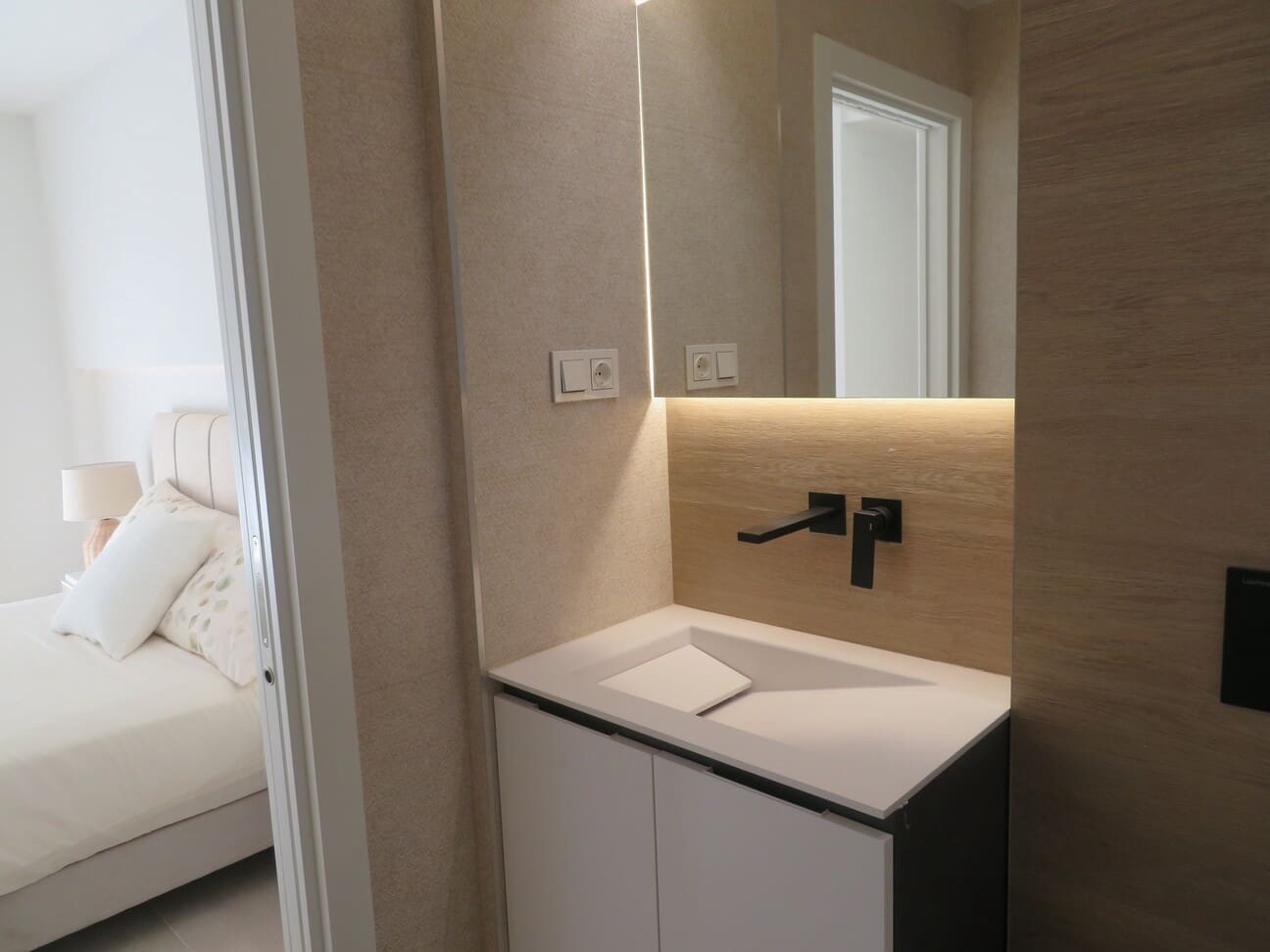 2 bedroom Beach Apartment for sale in Denia with pool garage - € 265,000 (Ref: 9659807)