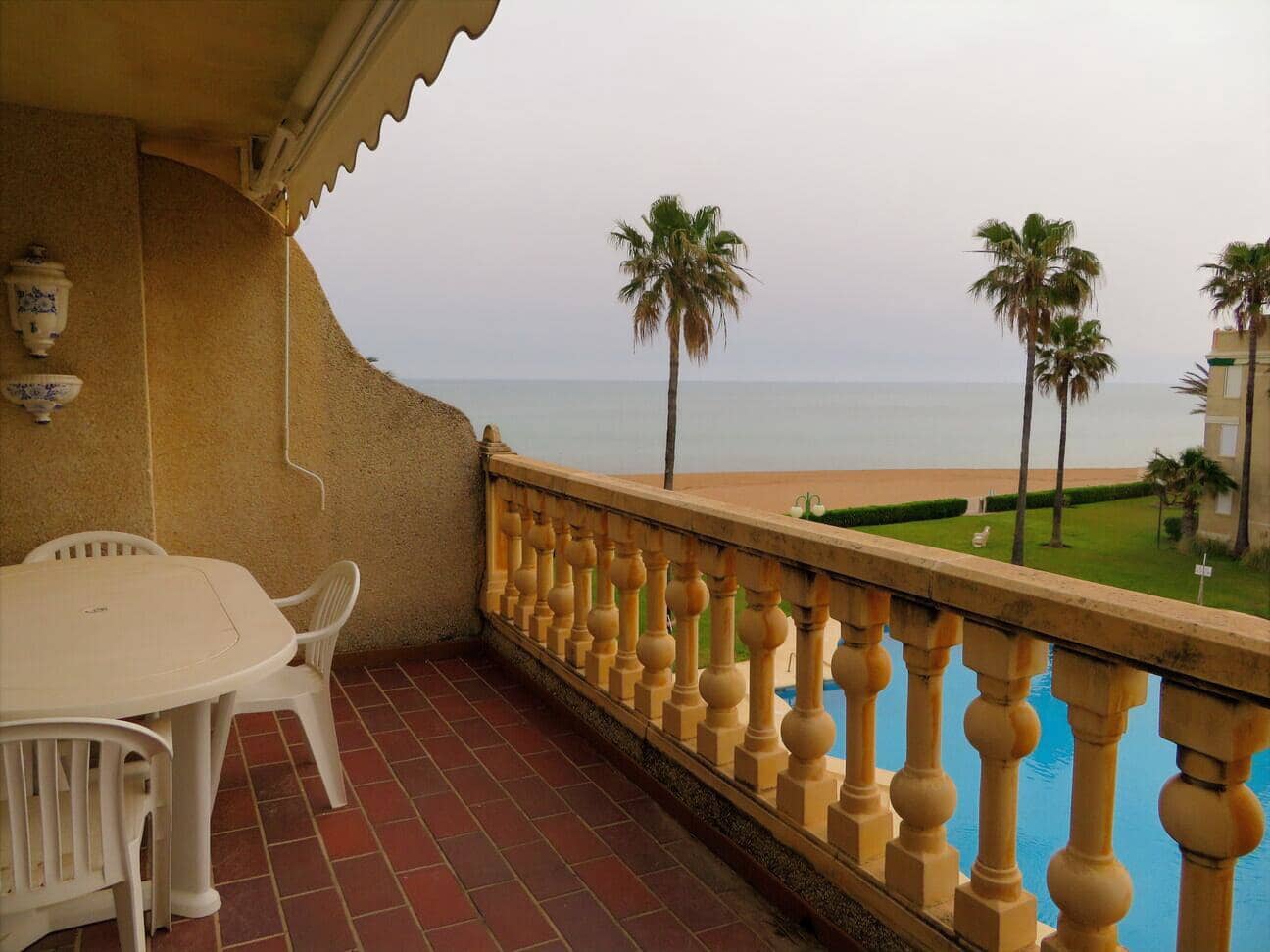 2 slaapkamer Strandappartement te koop in Denia met zwembad garage - € 489.000 (Ref: 9762344)