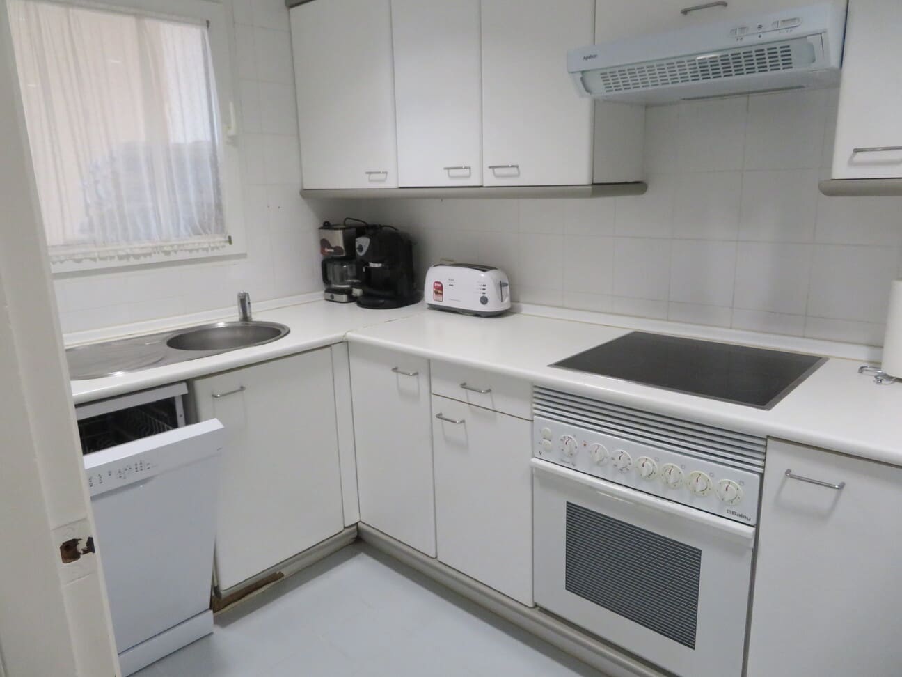 2 slaapkamer Strandappartement te koop in Denia met zwembad garage - € 489.000 (Ref: 9762344)