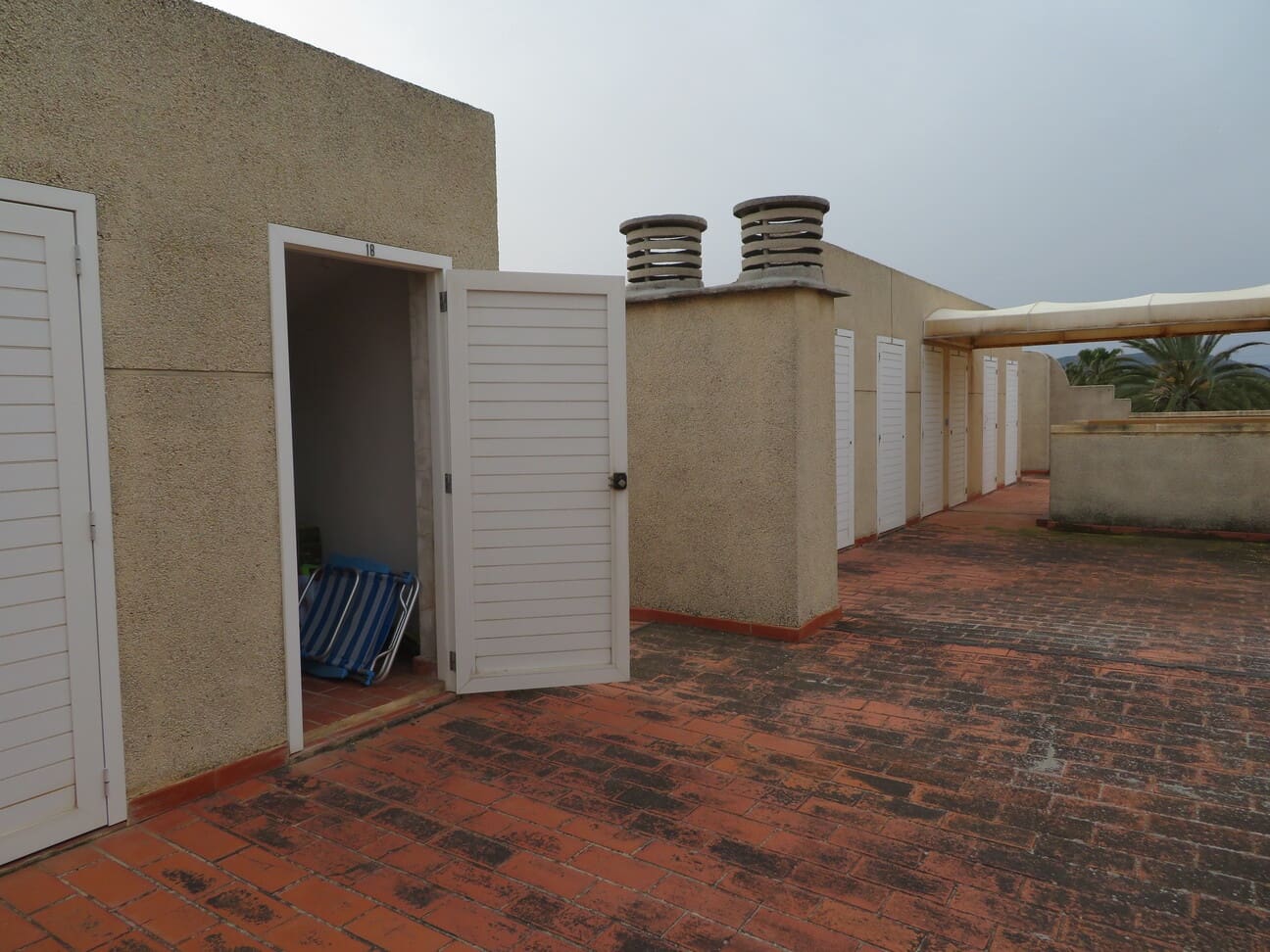 2 slaapkamer Strandappartement te koop in Denia met zwembad garage - € 489.000 (Ref: 9762344)