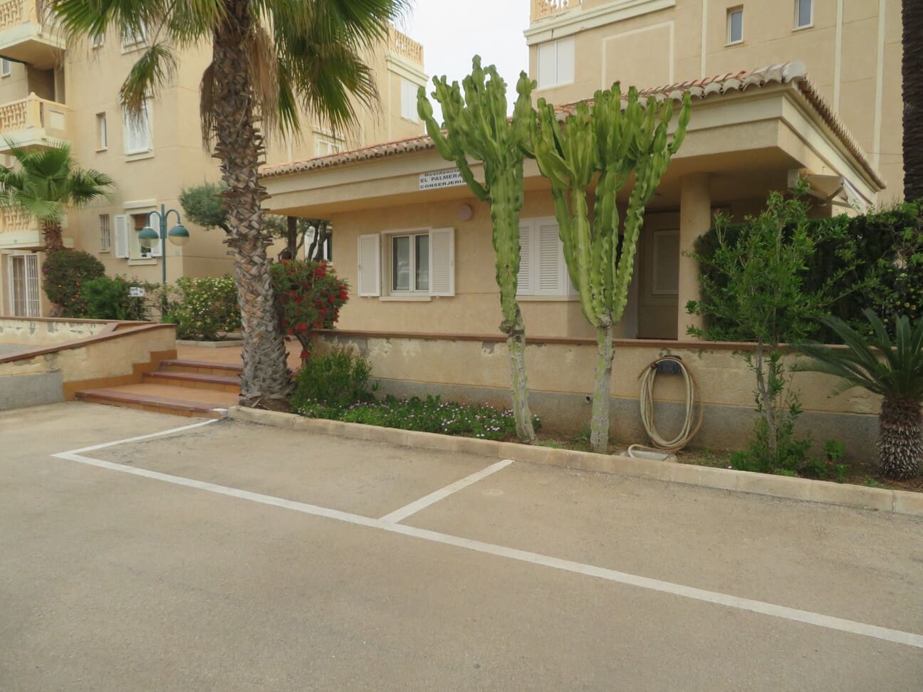 2 slaapkamer Strandappartement te koop in Denia met zwembad garage - € 489.000 (Ref: 9762344)