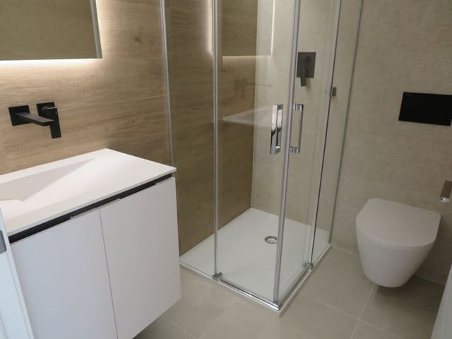 2 soveværelse Strandlejlighed til salg i Dénia med swimmingpool garage - € 355.000 (Ref: 9787710)