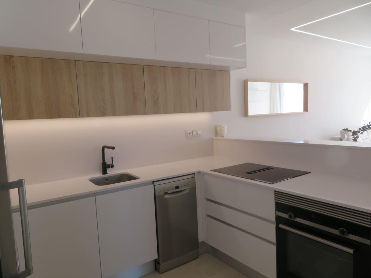 3 bedroom Beach Apartment for sale in Denia with pool garage - € 599,000 (Ref: 9787854)