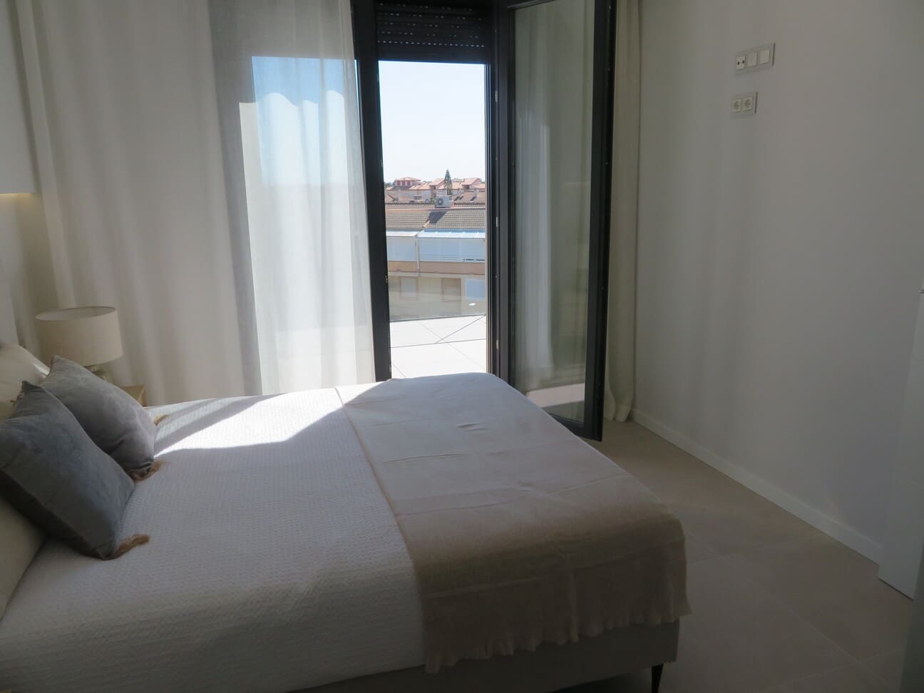 3 bedroom Beach Apartment for sale in Denia with pool garage - € 599,000 (Ref: 9787854)