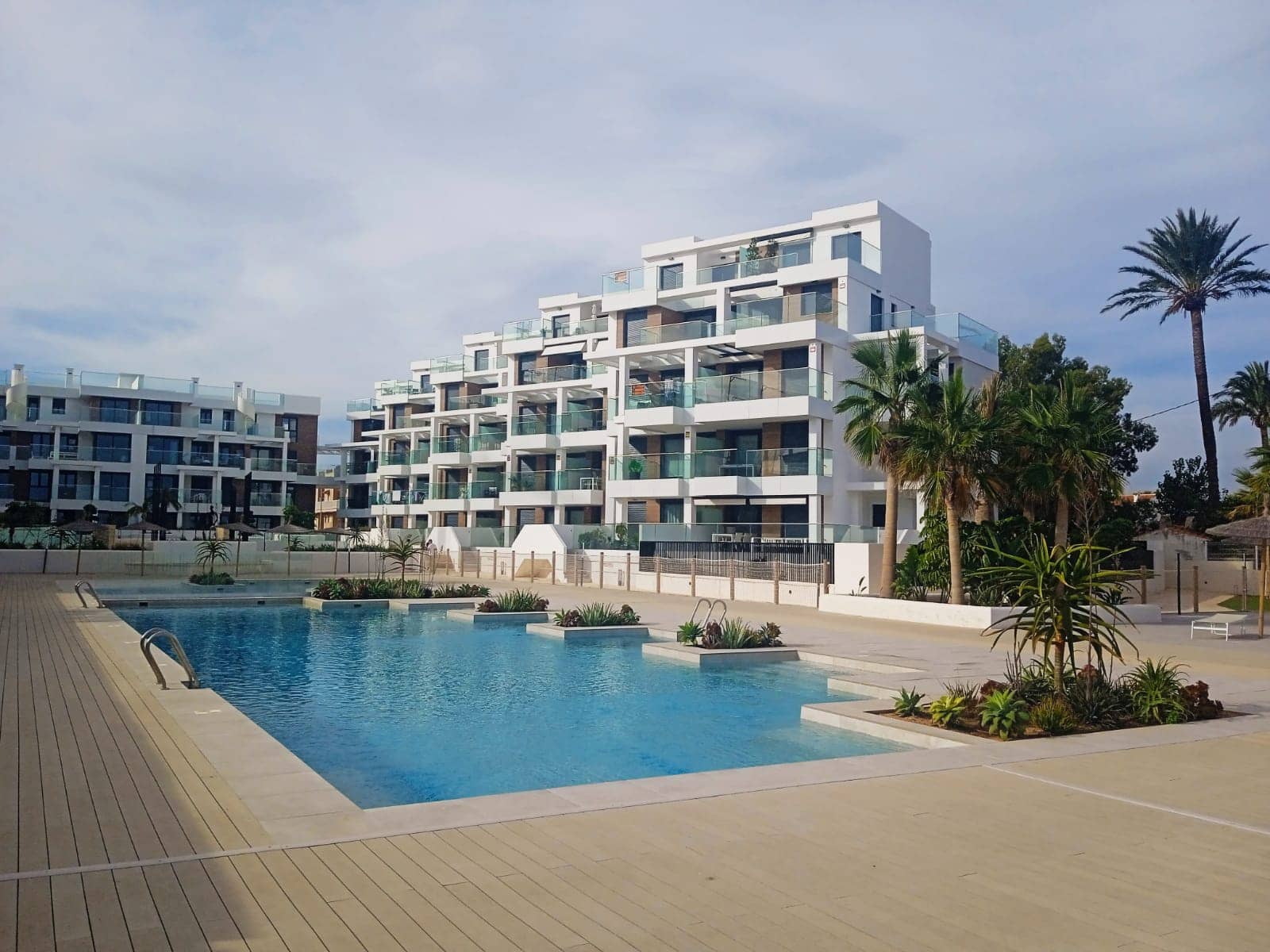 3 bedroom Beach Apartment for sale in Denia with pool garage - € 599,000 (Ref: 9787854)