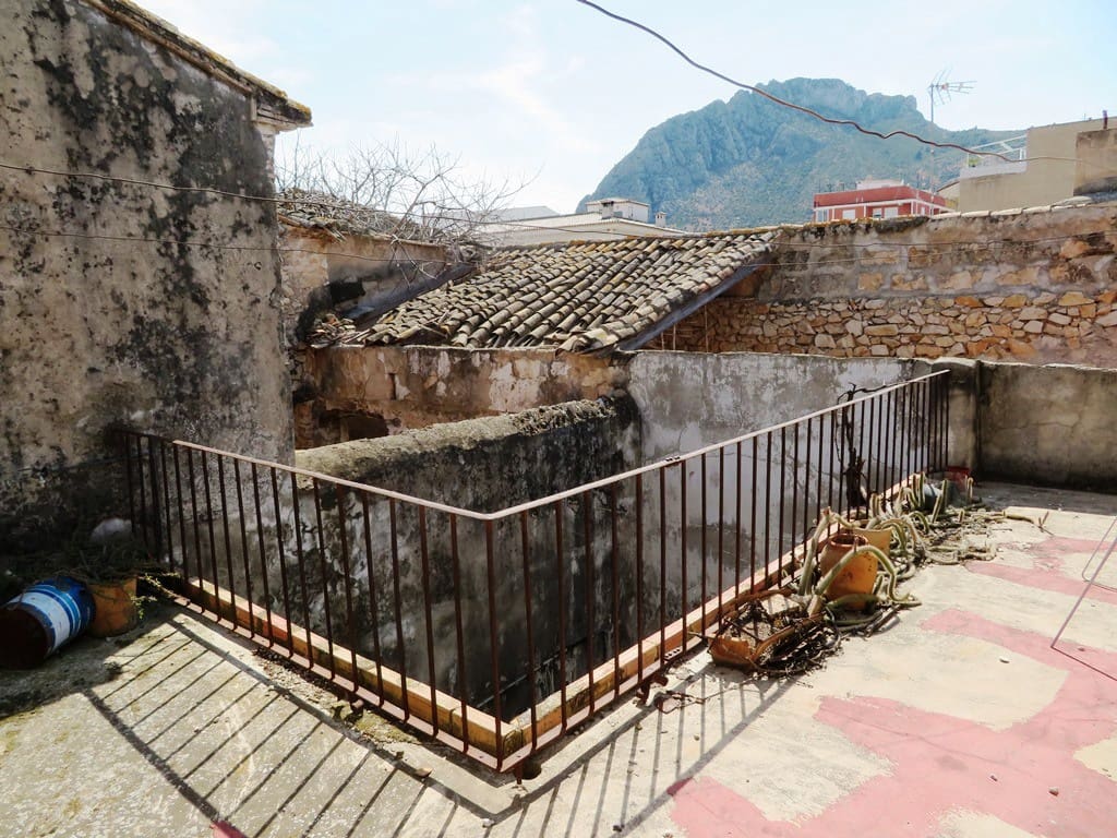 7 bedroom Townhouse for sale in El Vergel / Verger with garage - € 190,000 (Ref: 9788745)