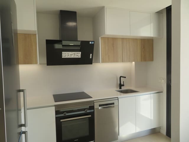 2 soveværelse Strandlejlighed til salg i Dénia med swimmingpool garage - € 325.000 (Ref: 9788746)