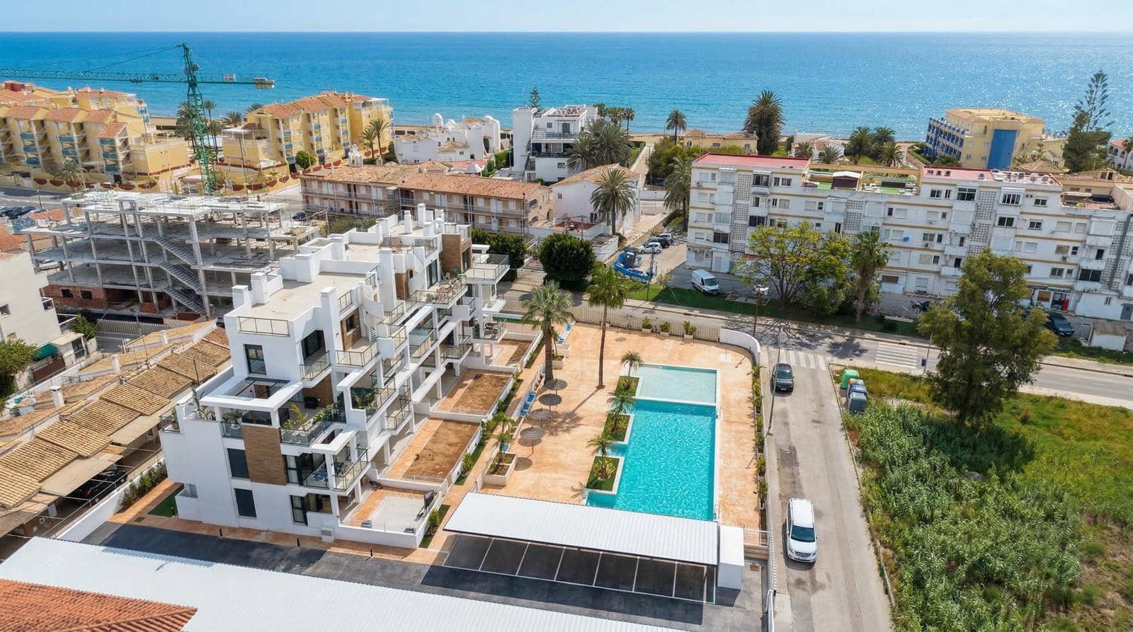 2 soveværelse Strandlejlighed til salg i Denia med swimmingpool garage - € 325.000 (Ref: 9788746)