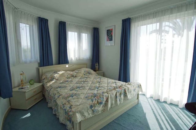 4 bedroom Villa for sale in Els Poblets with pool garage - € 595,000 (Ref: 9804778)