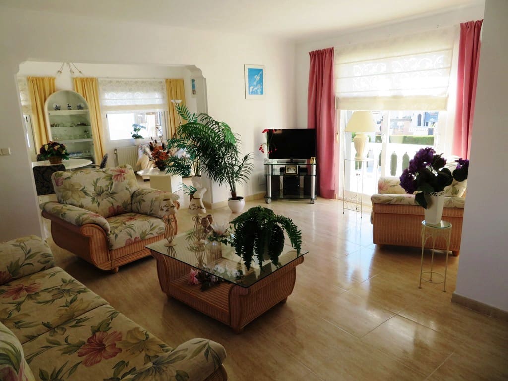 Chalet de 4 habitaciones en Els Poblets en venta con piscina garaje - 595.000 € (Ref: 9804778)