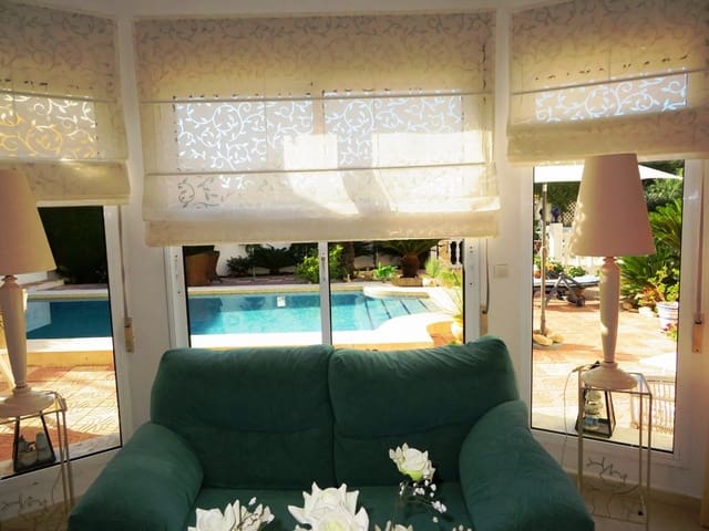 4 bedroom Villa for sale in Els Poblets with pool garage - € 595,000 (Ref: 9804778)