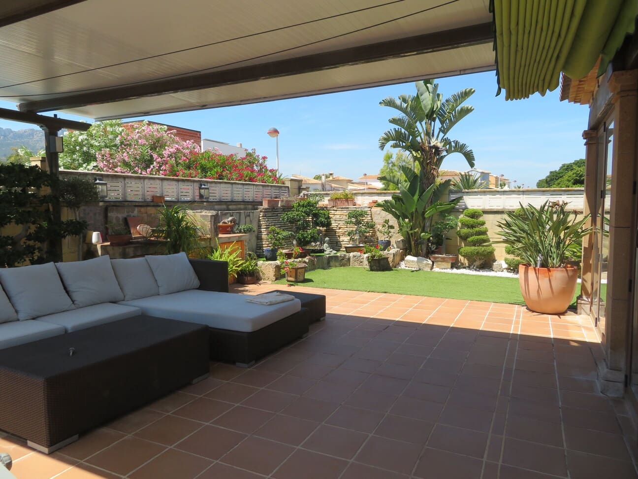 4 bedroom Villa for sale in Els Poblets with pool garage - € 1,050,000 (Ref: 9848217)