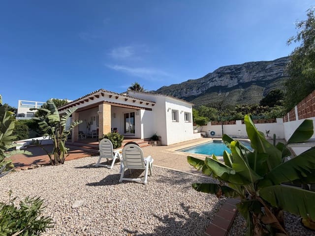 3 soveværelse Villa til salg i Dénia med swimmingpool garage - € 1.050.000 (Ref: 9850301)