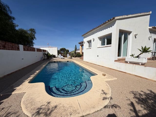 3 soveværelse Villa til salg i Dénia med swimmingpool garage - € 1.050.000 (Ref: 9850301)