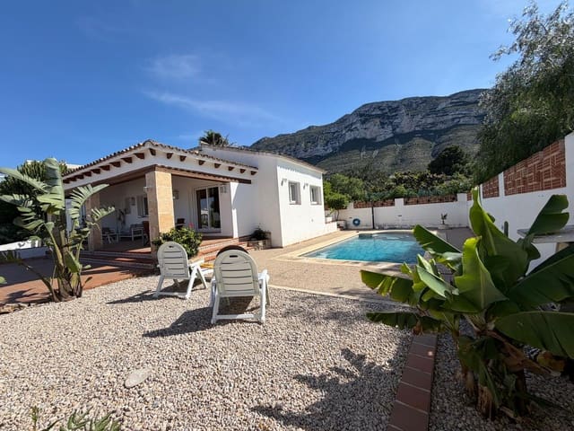 3 soveværelse Villa til salg i Dénia med swimmingpool garage - € 1.050.000 (Ref: 9850301)