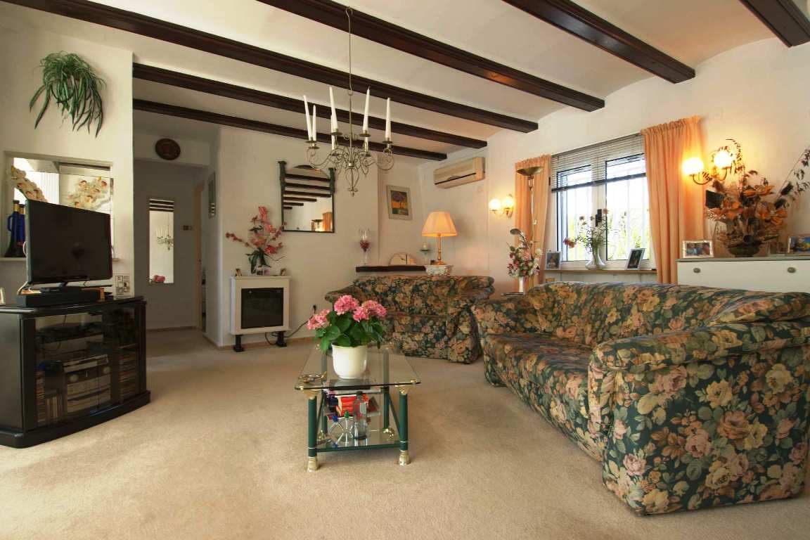 4 sypialnia Willa na sprzedaż w Els Poblets z basenem garażem - 595 000 € (Ref: 9860407)