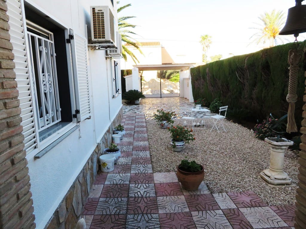 4 sypialnia Willa na sprzedaż w Els Poblets z basenem garażem - 595 000 € (Ref: 9860407)
