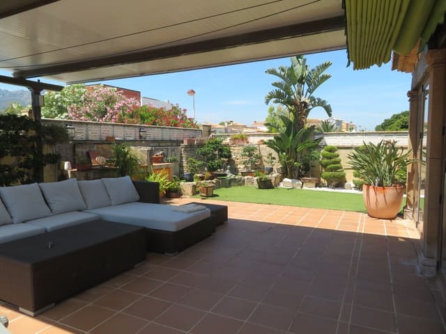 3 slaapkamer Villa te koop in Els Poblets met zwembad garage - € 1.050.000 (Ref: 9944353)