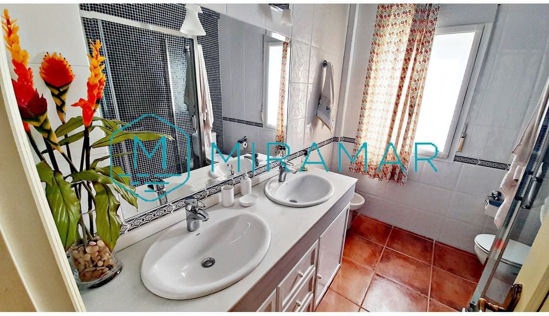 4 soveværelse Villa til salg i Isla Cristina med garage - € 498.995 (Ref: 8407698)