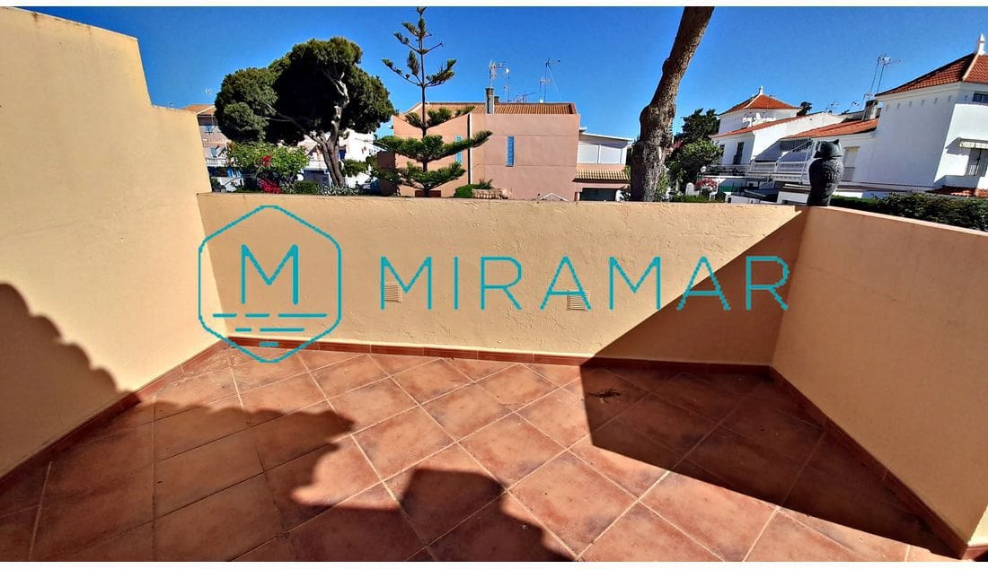 4 soveværelse Villa til salg i Isla Cristina med garage - € 498.995 (Ref: 8407698)