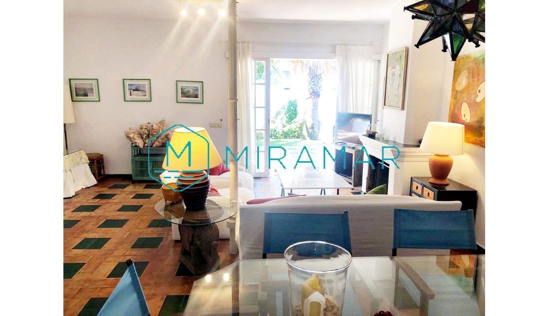 4 soveværelse Villa til salg i Isla Cristina - € 495.000 (Ref: 8603577)