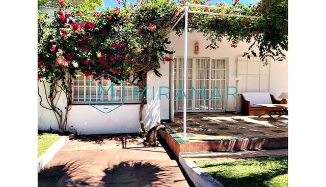 4 soveværelse Villa til salg i Isla Cristina - € 495.000 (Ref: 8603577)