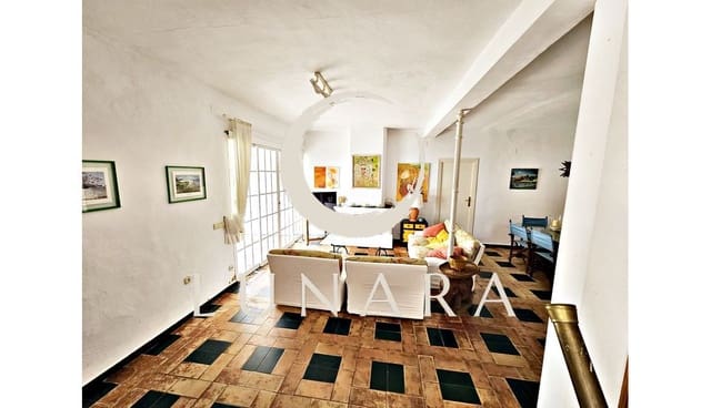 4 bedroom Villa for sale in Isla Cristina - € 495,000 (Ref: 8603577)