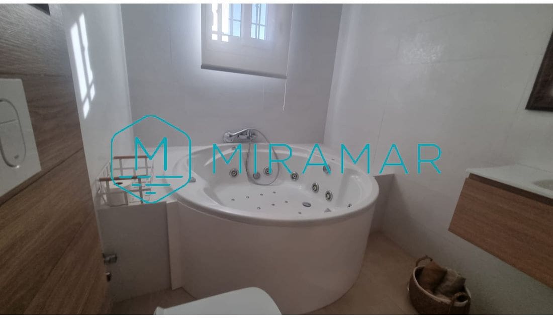 4 soverom Villa til salgs i Lepe - € 580 000 (Ref: 8747053)