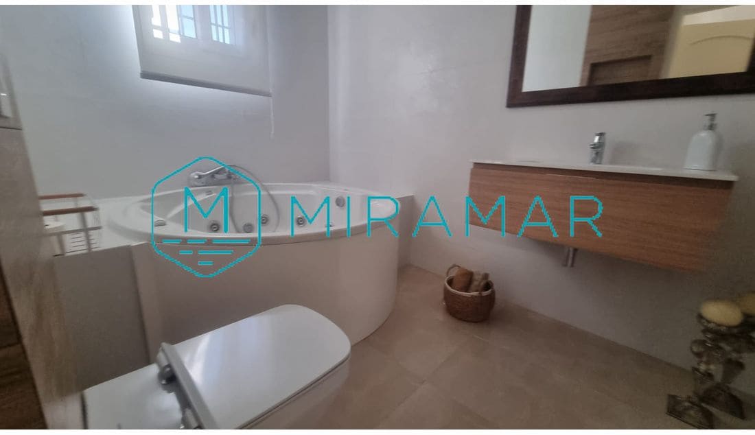 4 soverom Villa til salgs i Lepe - € 580 000 (Ref: 8747053)