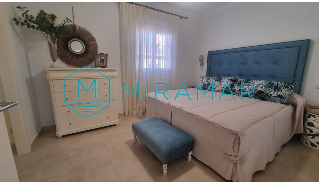 4 soverom Villa til salgs i Lepe - € 580 000 (Ref: 8747053)