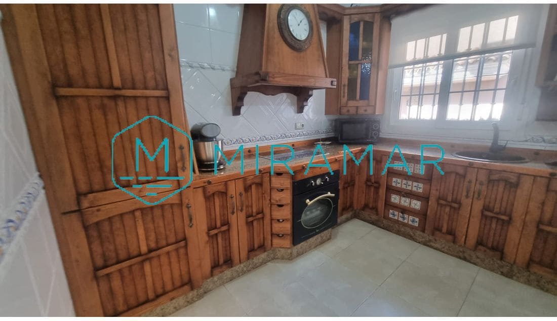 4 soverom Villa til salgs i Lepe - € 580 000 (Ref: 8747053)