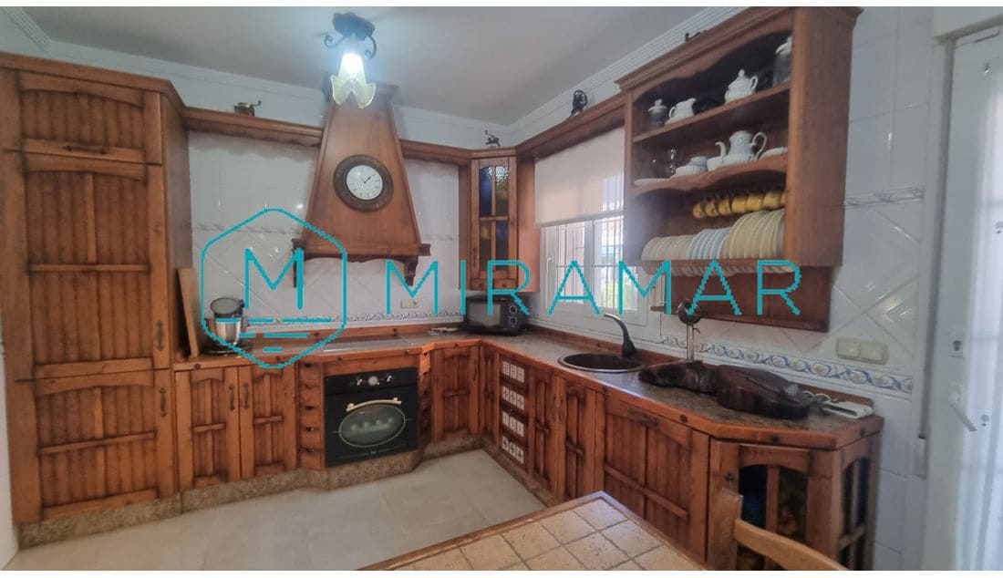 4 soverom Villa til salgs i Lepe - € 580 000 (Ref: 8747053)