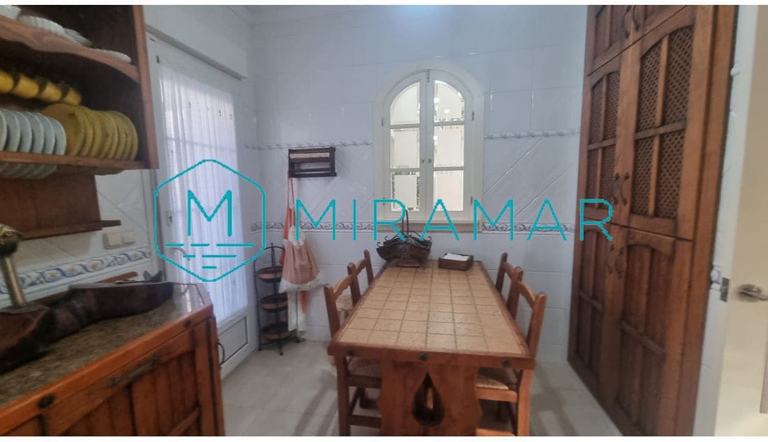 4 soverom Villa til salgs i Lepe - € 580 000 (Ref: 8747053)