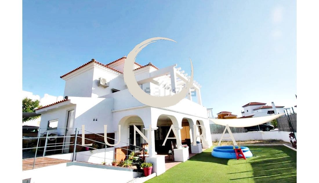 4 bedroom Villa for sale in Ayamonte - € 366,000 (Ref: 8856796)