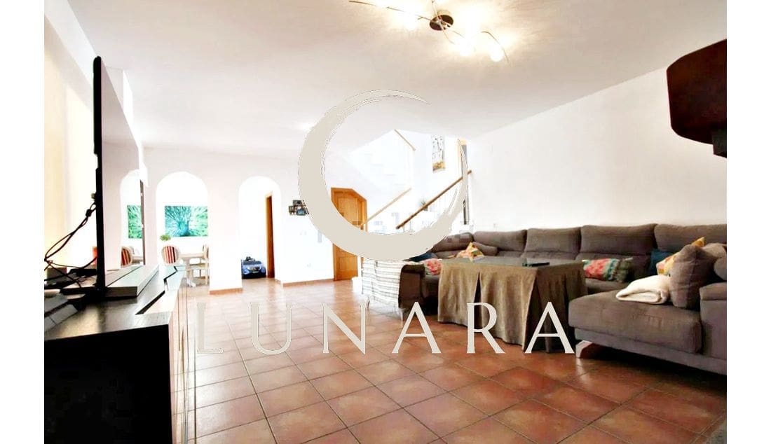 4 bedroom Villa for sale in Ayamonte - € 366,000 (Ref: 8856796)